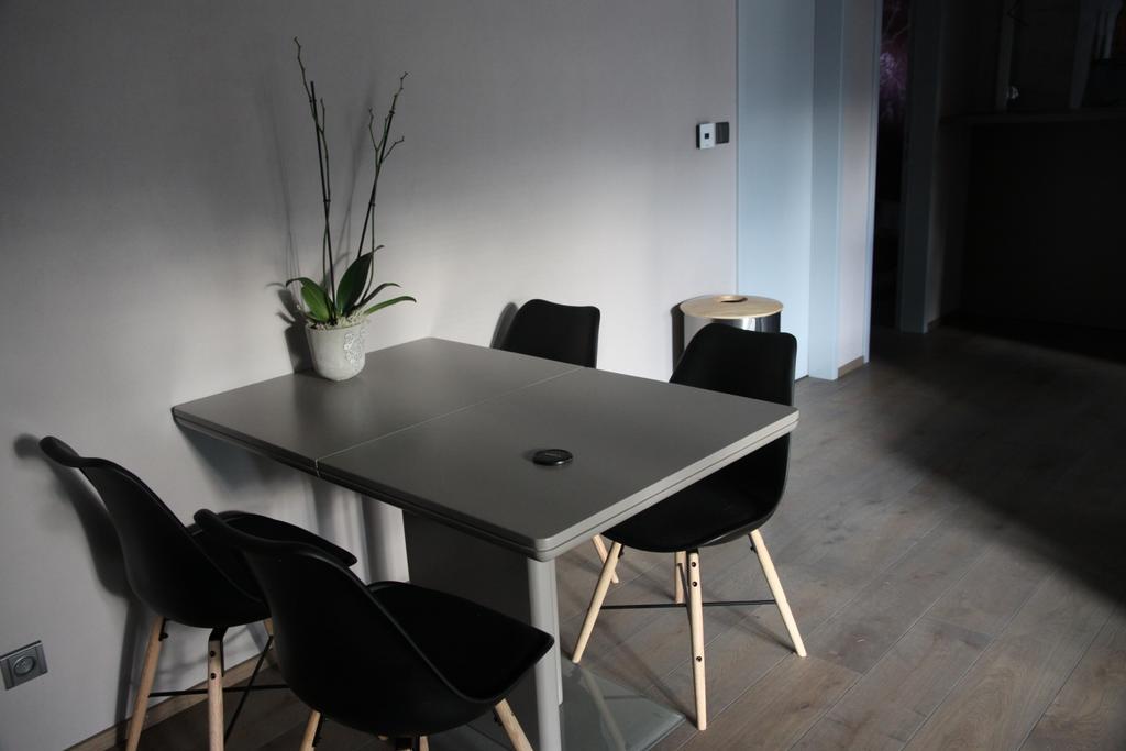Blue House Relax Apartment Velke Popovice Bagian luar foto